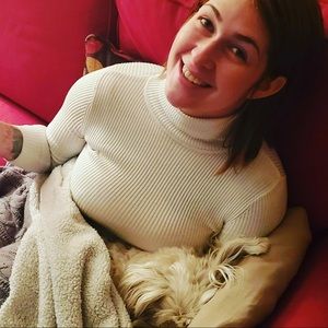 Meet your Posher, Alyssa